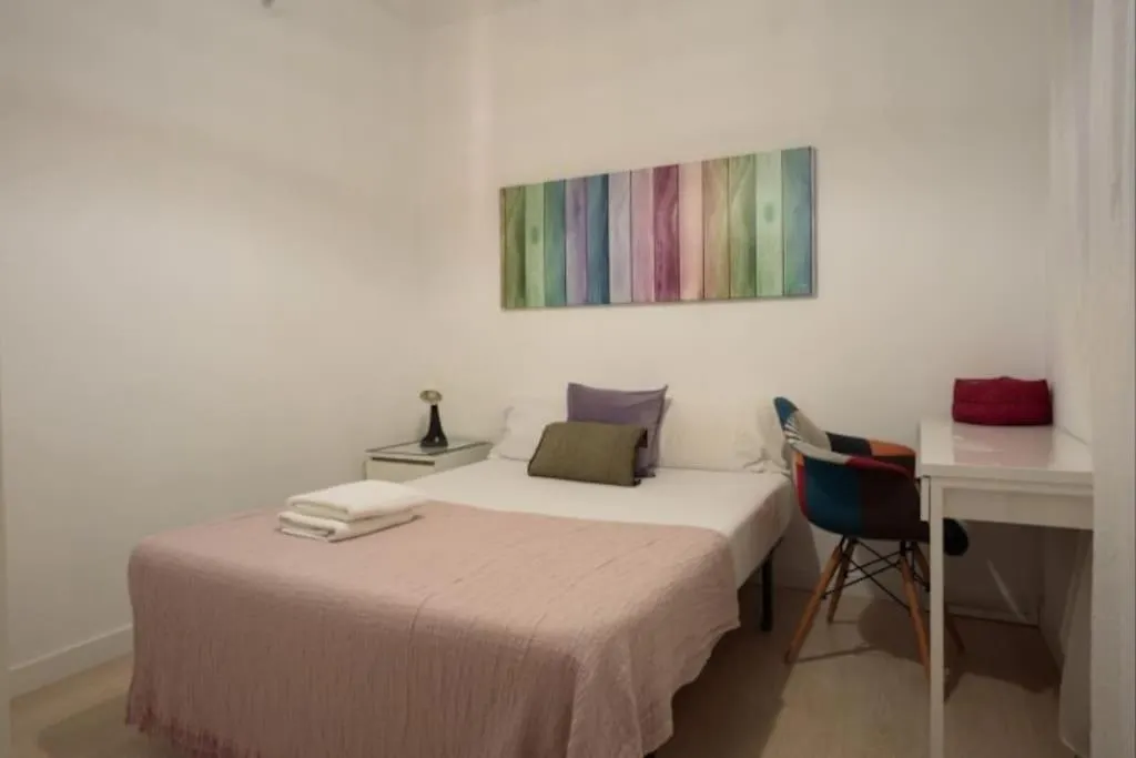Renovated Apartment In Vila De Gracia Barcelona